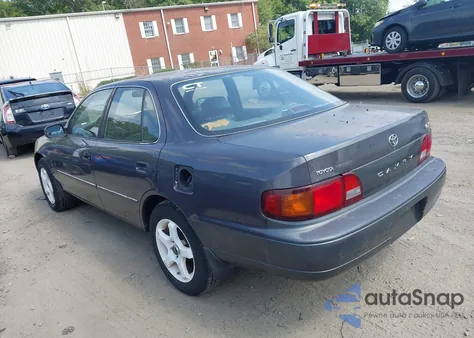 1996 Toyota Camry Le/Xle/Se z USA, uszkodzony, nr VIN 4T1BF12K3TU873648